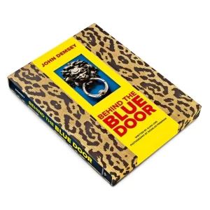 LIVRO BEHIND THE BLUE DOOR